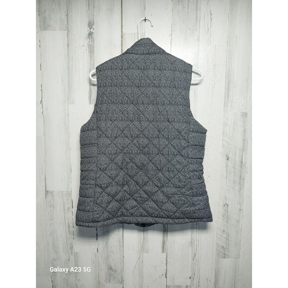 Maurices Size Large Puffer Vest Faux Fur Lining Black White Sleeveless - Picture 5 of 7